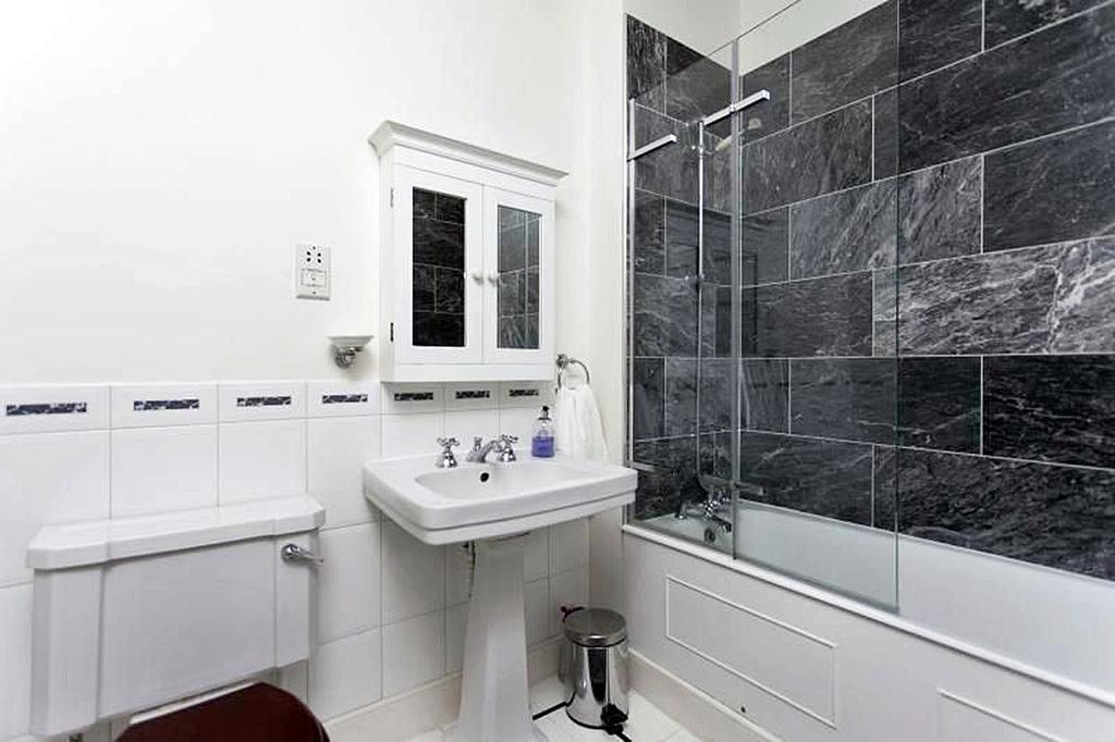 The Circus Apartment Bath Ngoại thất bức ảnh